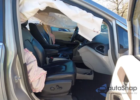 2017 Chrysler Pacifica Touring-L Plus from USA, damaged, VIN 2C4RC1EG0HR514488